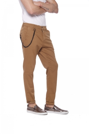 825