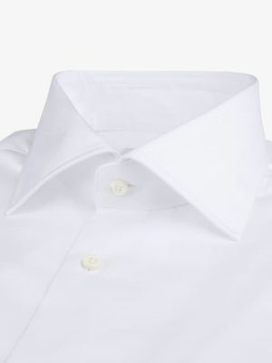  000  White