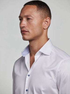  000 White