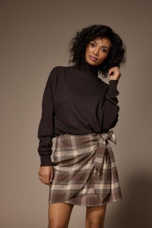 040 Dark Brown