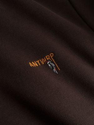  000600 - BROWN