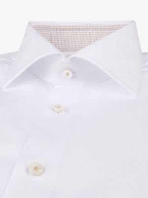  000 White